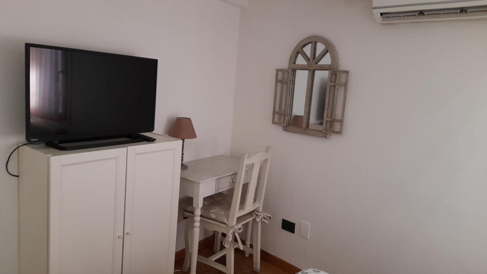 B&B And Home La Piazzetta Della Pioggia — Photos 3